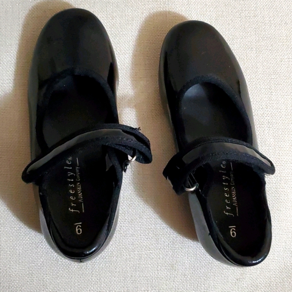 Freestyle by Danskin Girls' Tap Shoes 9 Black A